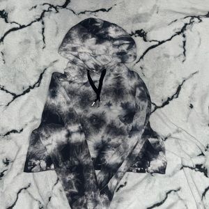 Tie dye cropped hoodie (L)